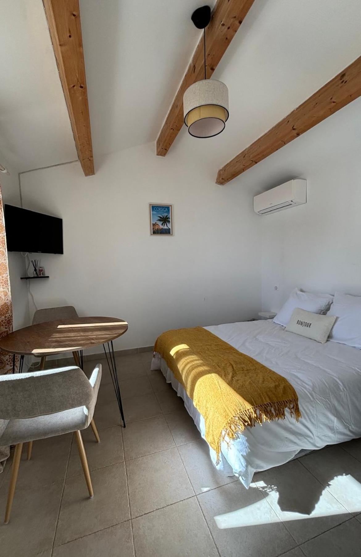 Apartment 2 Personnes Bord De Sagone (Corsica)